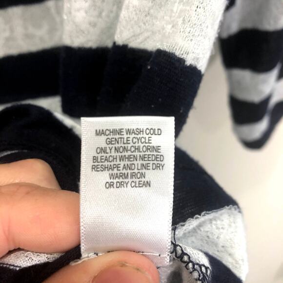 Banana Republic Striped Roll Tab Sleeve Nautical Blouse Size Medium - Picture 7 of 9